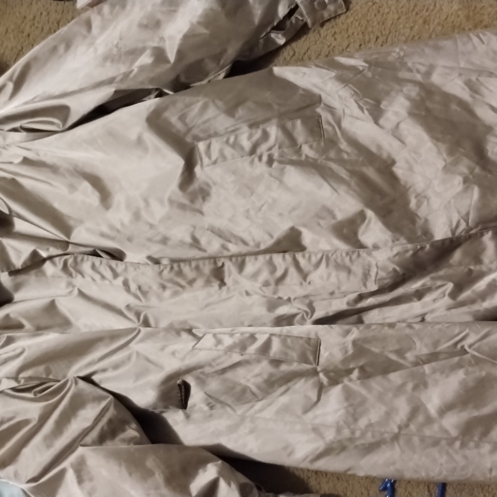 Women's coat size 9/10 by rzr it does have shoulder pads